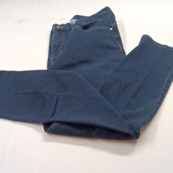 Women's Lee Easy Fit Jeans - Picture 11 of 12